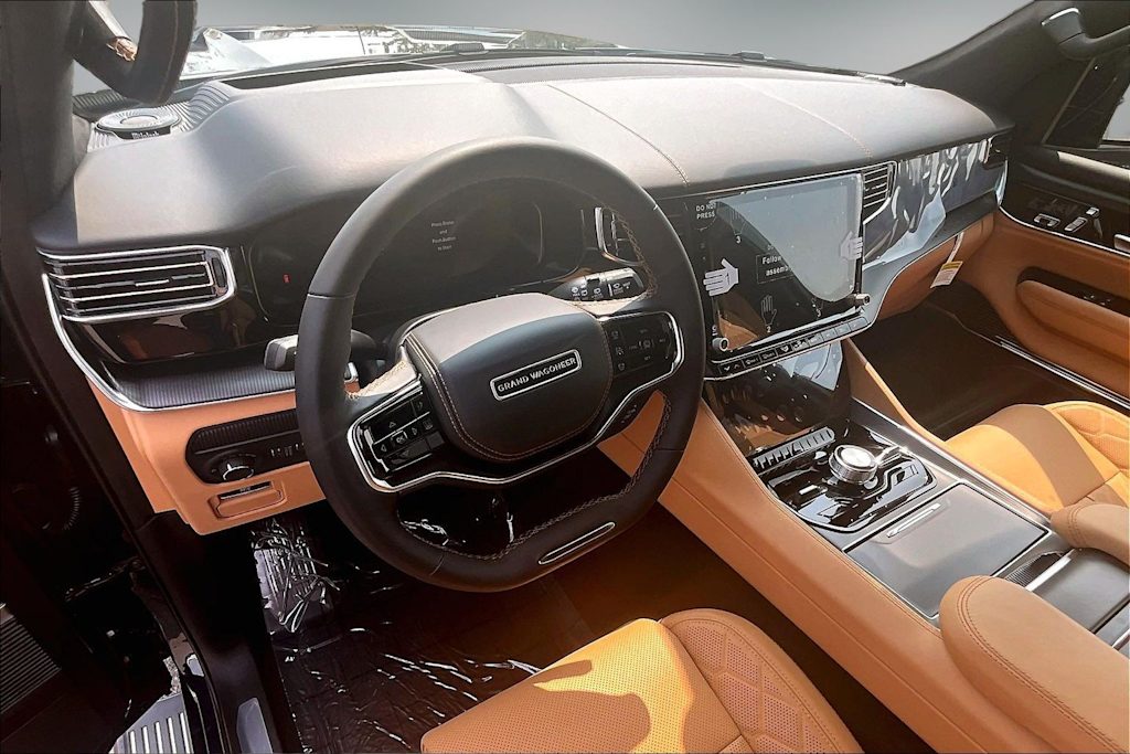 Thumbnail: 2026 Jeep Grand Wagoneer L - 14
