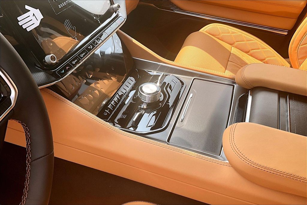 Thumbnail: 2026 Jeep Grand Wagoneer L - 16