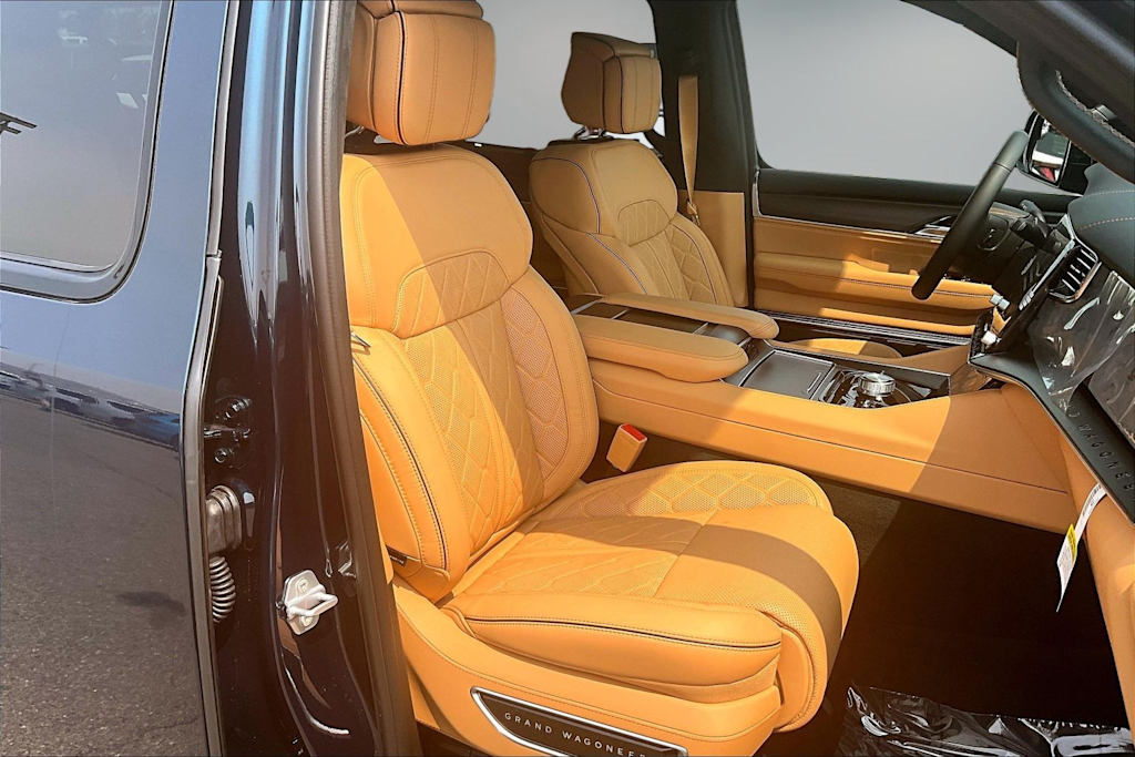 Thumbnail: 2026 Jeep Grand Wagoneer L - 20