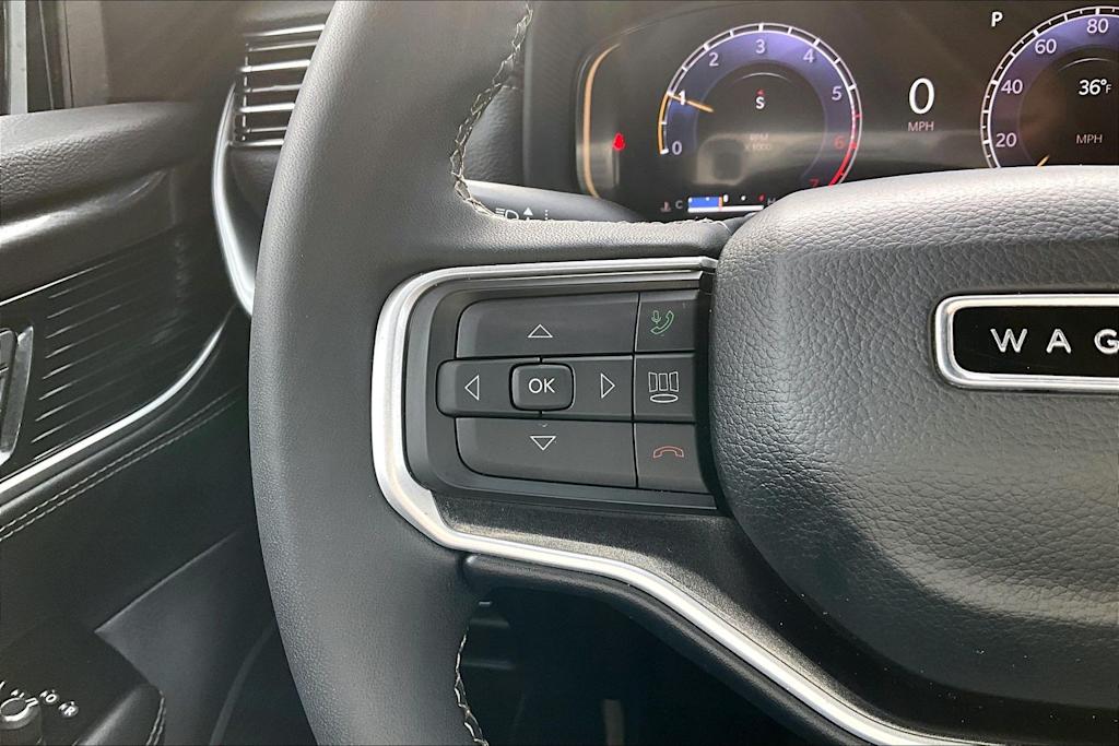 Thumbnail: 2023 Jeep Wagoneer - 24