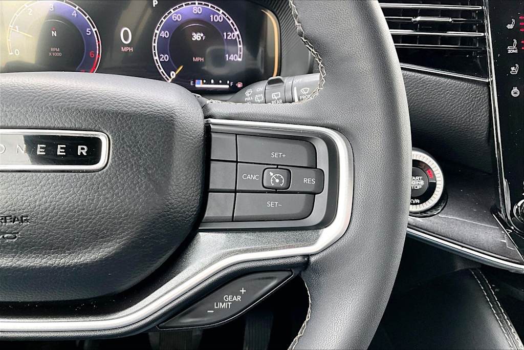 Thumbnail: 2023 Jeep Wagoneer - 25