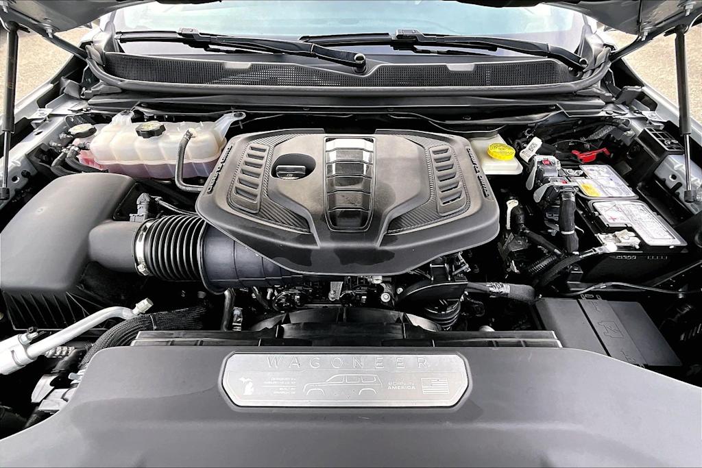 Thumbnail: 2023 Jeep Wagoneer - 9