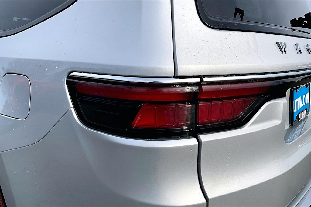 Thumbnail: 2023 Jeep Wagoneer - 33