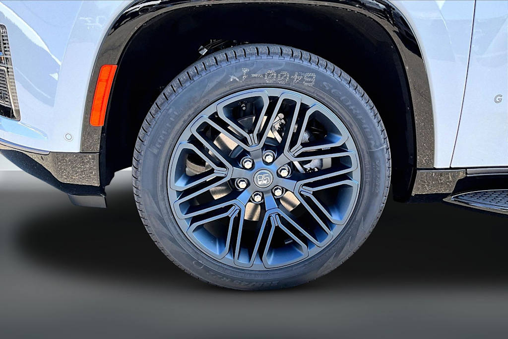 Thumbnail: 2026 Jeep Grand Wagoneer - 8