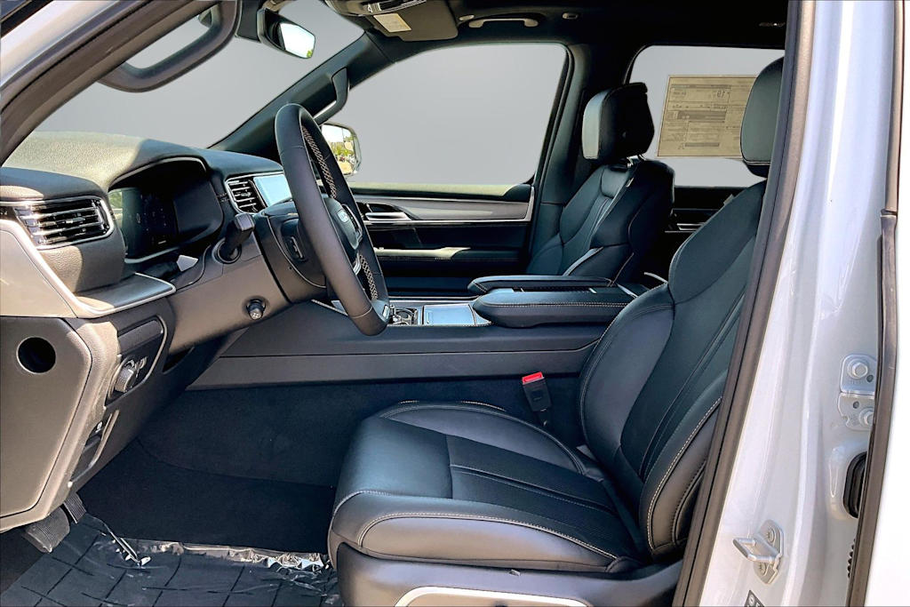Thumbnail: 2026 Jeep Grand Wagoneer - 11