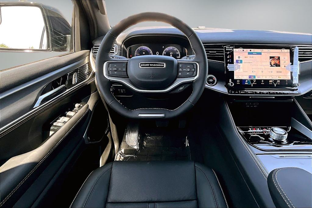 Thumbnail: 2026 Jeep Grand Wagoneer - 14