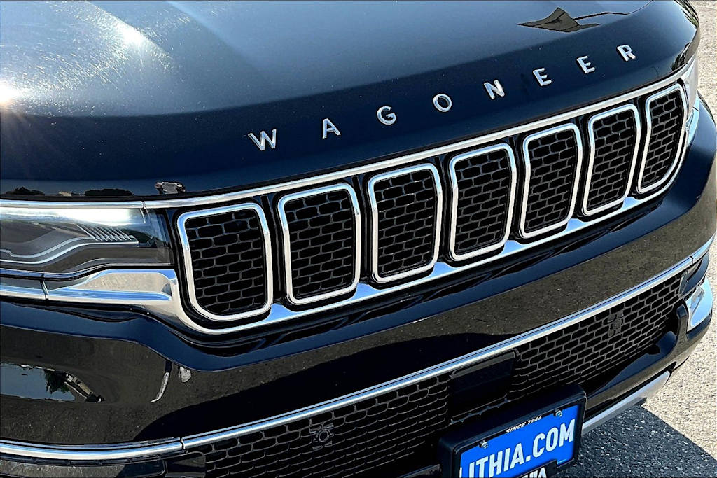 Thumbnail: 2023 Jeep Wagoneer - 6