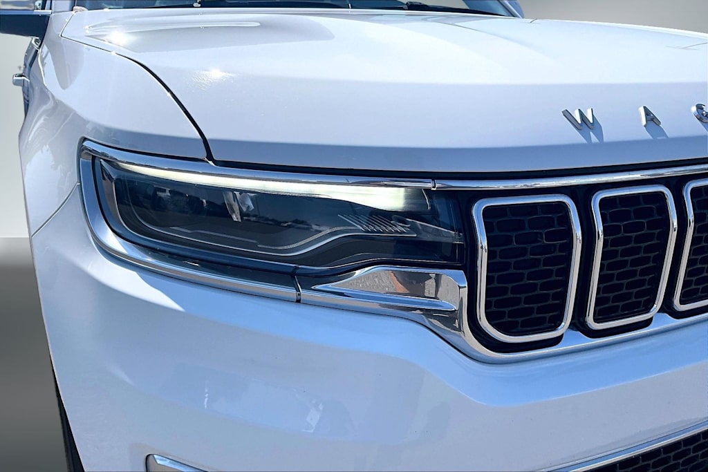 Thumbnail: 2022 Jeep Wagoneer - 33