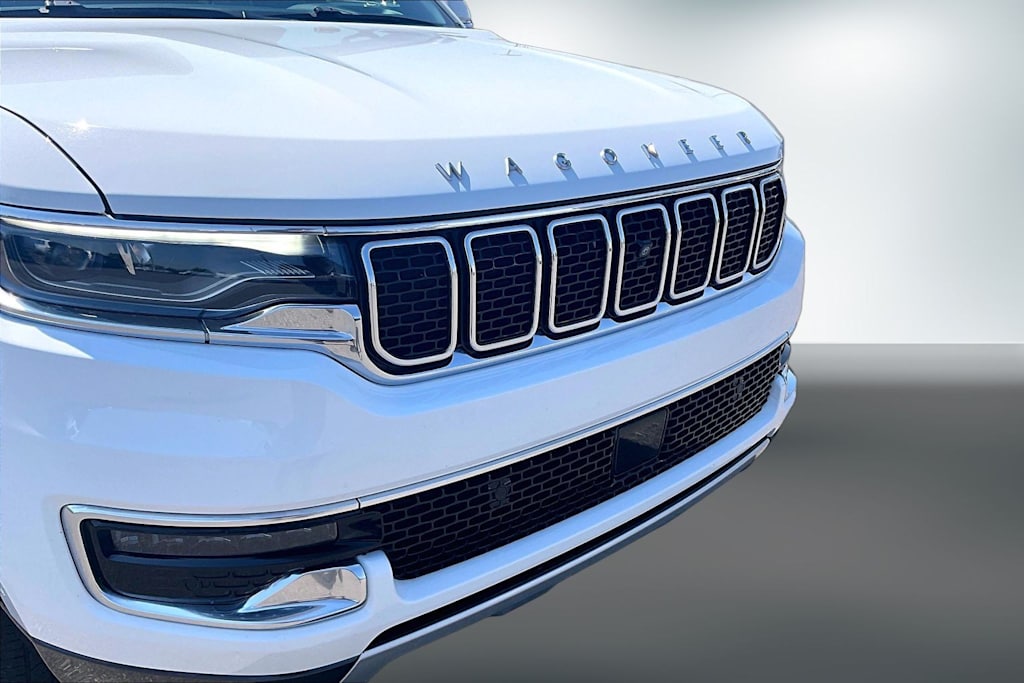 Thumbnail: 2022 Jeep Wagoneer - 35