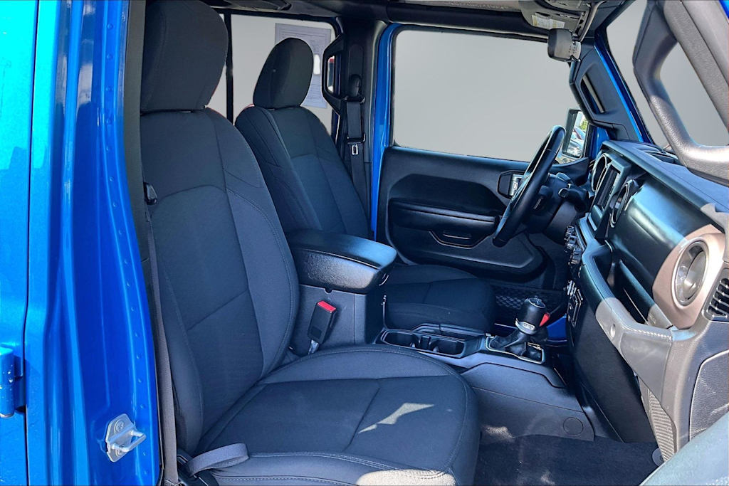 Thumbnail: 2021 Jeep Gladiator - 11