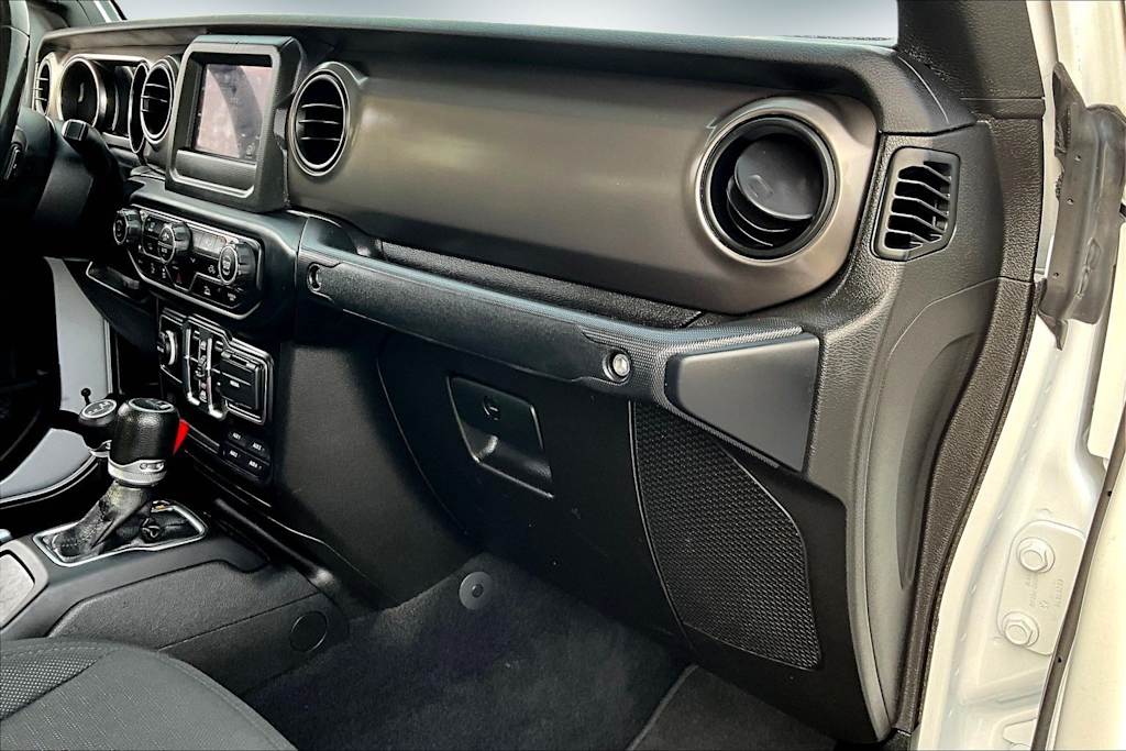 Thumbnail: 2020 Jeep Gladiator - 24