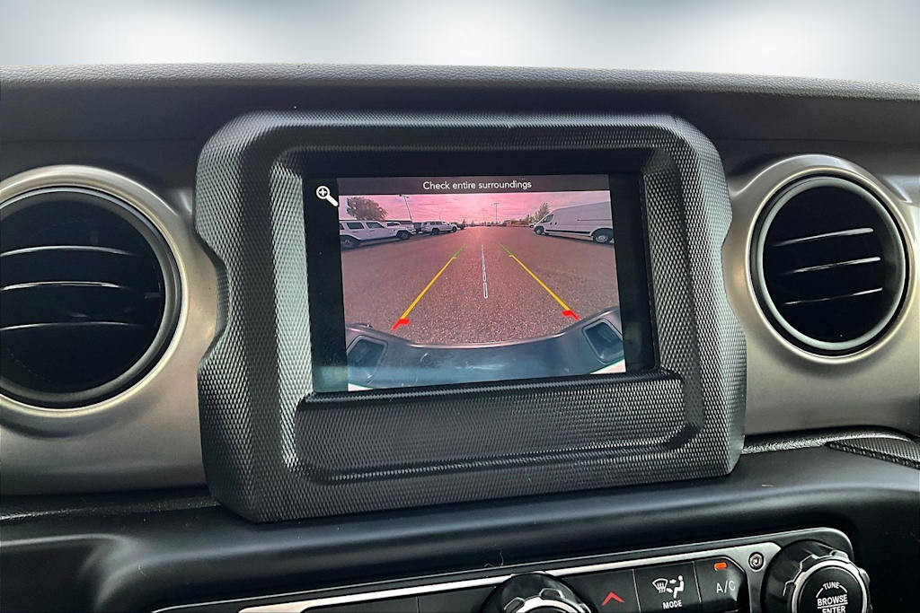 Thumbnail: 2020 Jeep Gladiator - 16