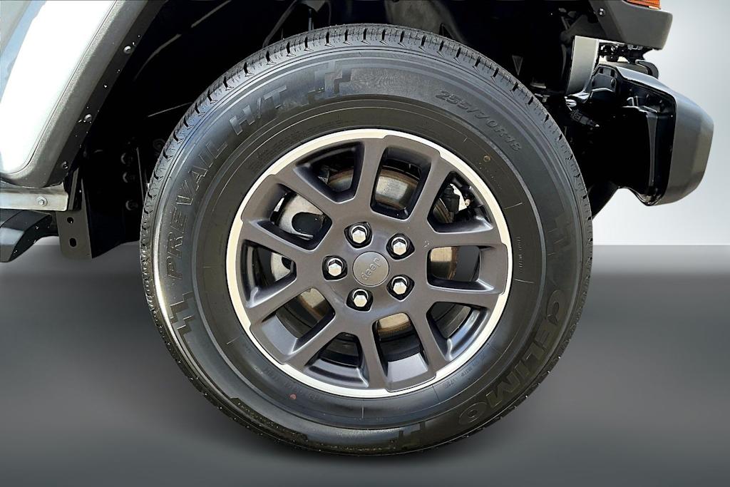 Thumbnail: 2023 Jeep Gladiator - 35