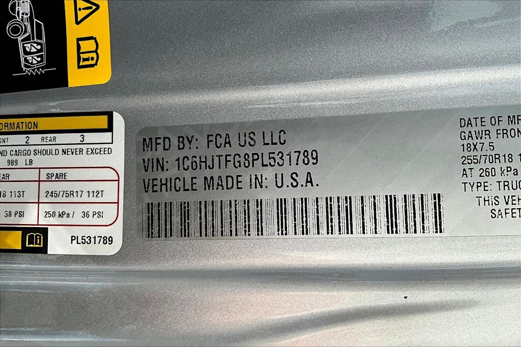 Thumbnail: 2023 Jeep Gladiator - 21