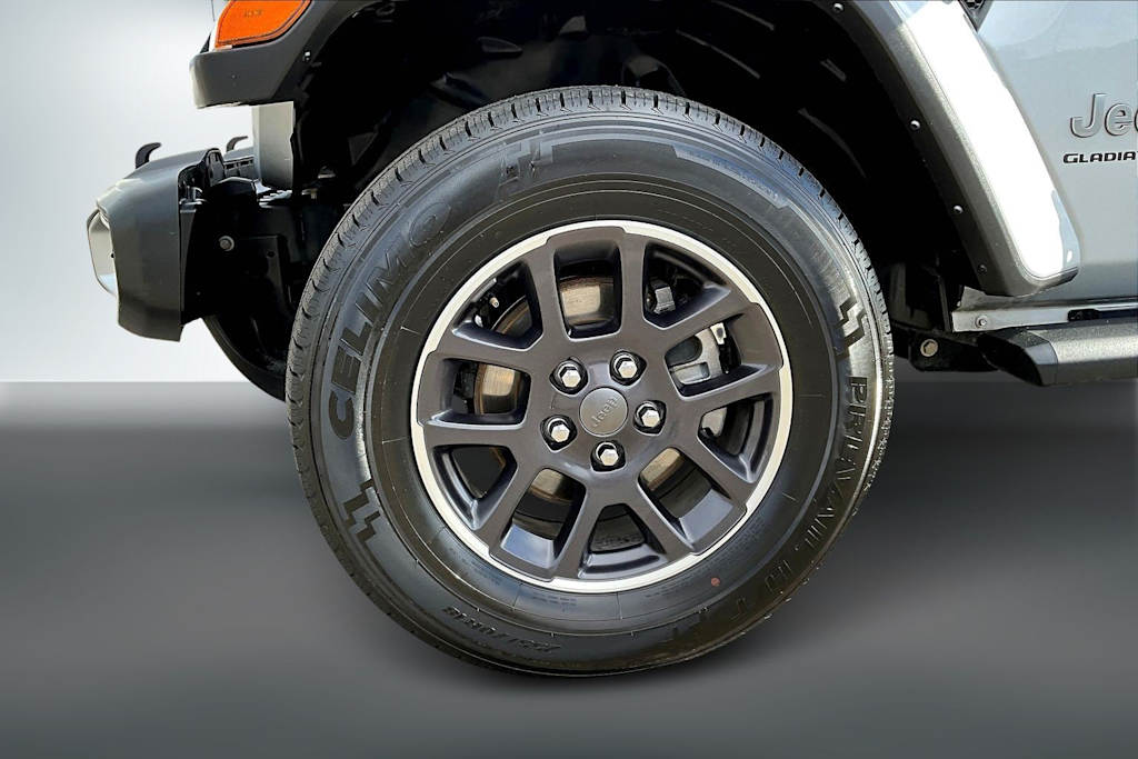 Thumbnail: 2023 Jeep Gladiator - 8