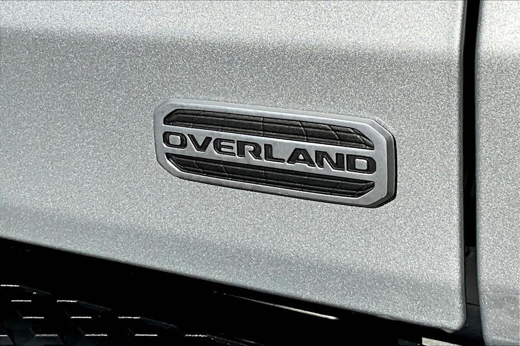 Thumbnail: 2023 Jeep Gladiator - 7