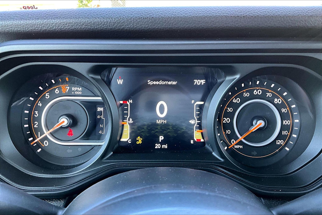 Thumbnail: 2026 Jeep Gladiator - 17