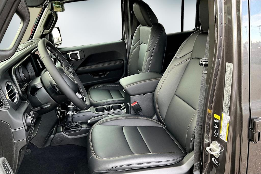 Thumbnail: 2025 Jeep Gladiator - 11