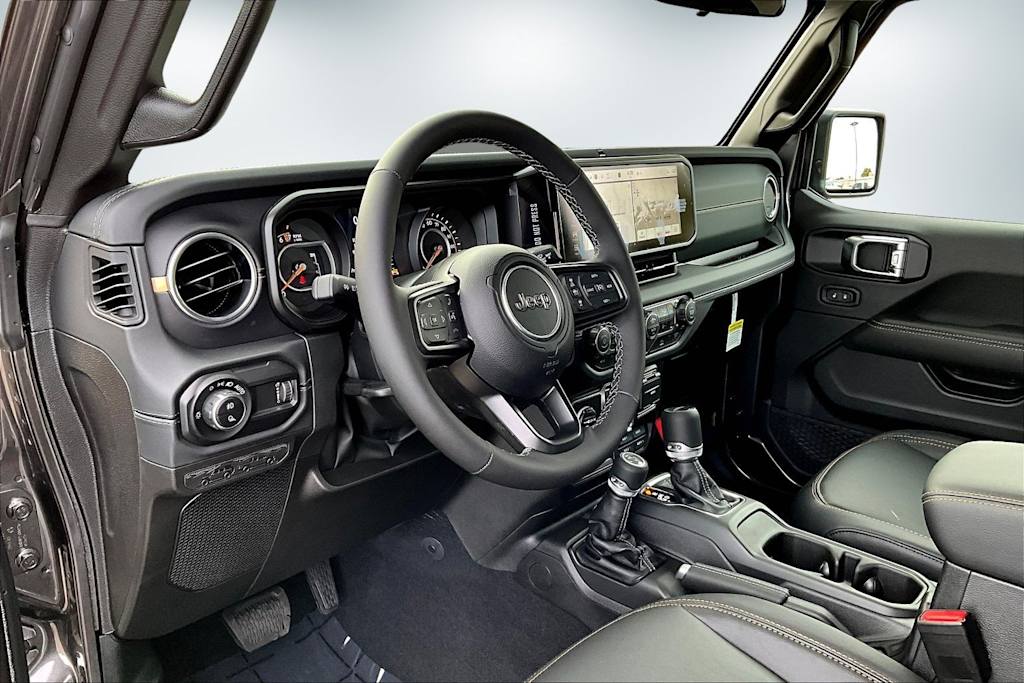 Thumbnail: 2025 Jeep Gladiator - 2