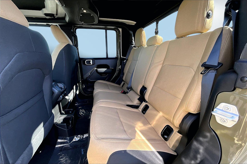 Thumbnail: 2026 Jeep Gladiator - 19