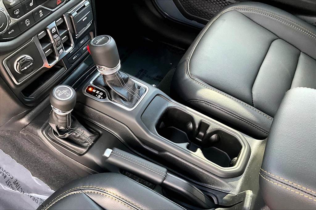 Thumbnail: 2026 Jeep Gladiator - 15