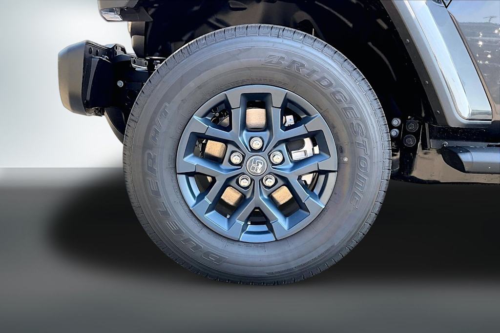 Thumbnail: 2026 Jeep Gladiator - 7