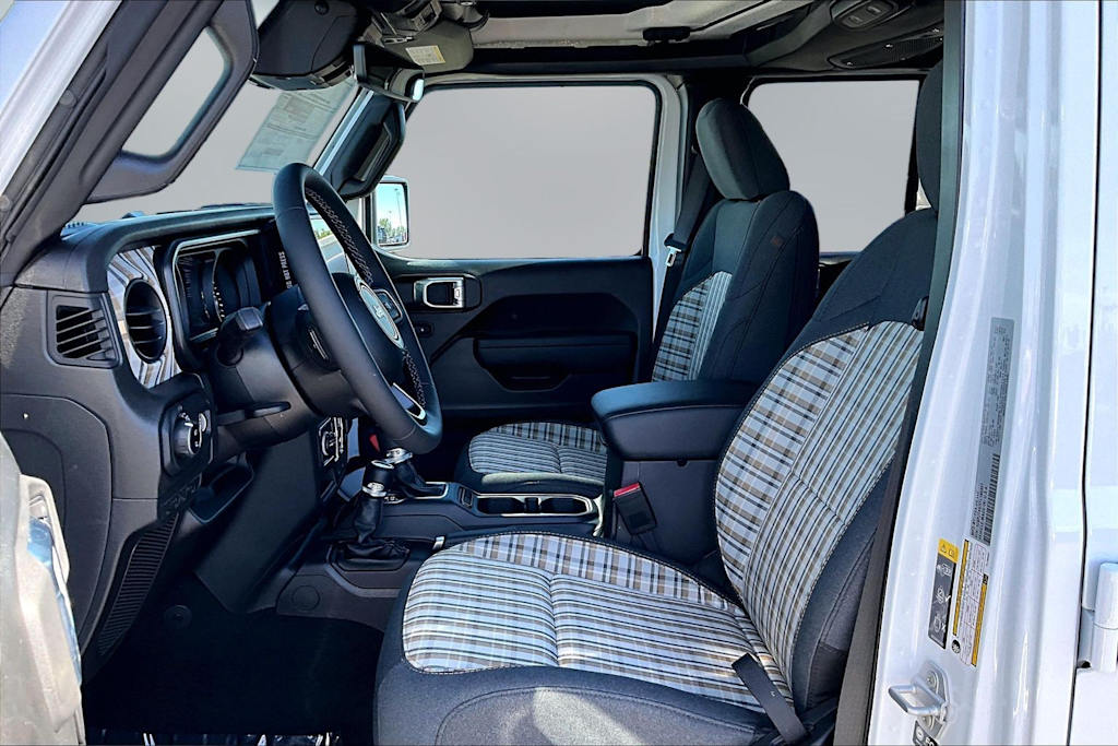 Thumbnail: 2026 Jeep Gladiator - 11