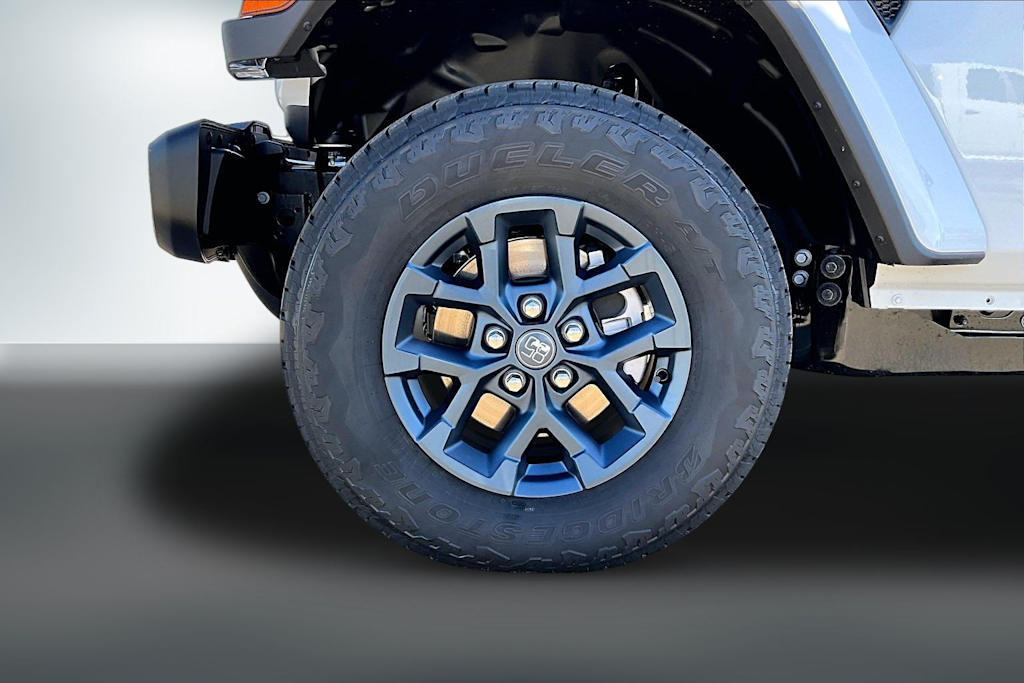 Thumbnail: 2026 Jeep Gladiator - 8