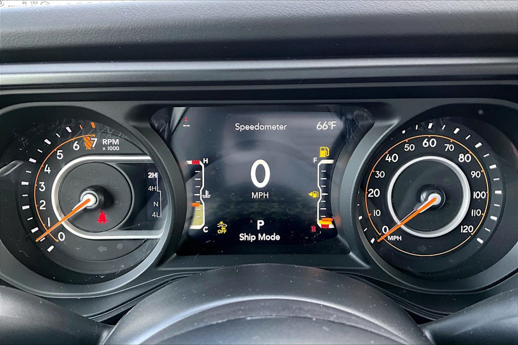 Thumbnail: 2026 Jeep Gladiator - 16