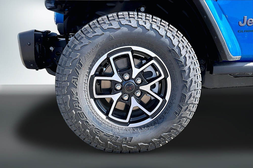 Thumbnail: 2026 Jeep Gladiator - 7