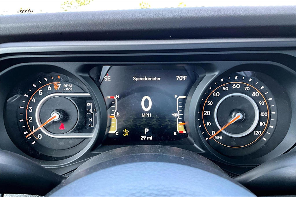 Thumbnail: 2026 Jeep Gladiator - 16