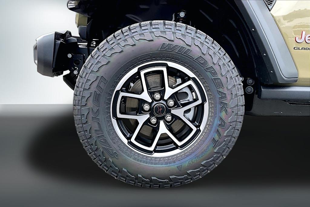Thumbnail: 2026 Jeep Gladiator - 7