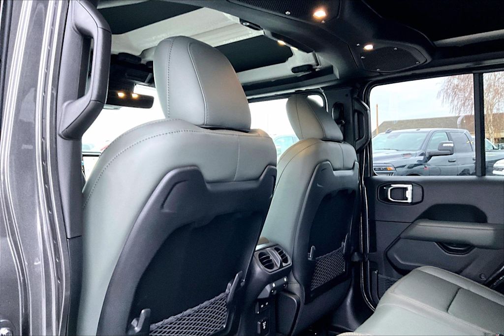 Thumbnail: 2026 Jeep Gladiator - 13