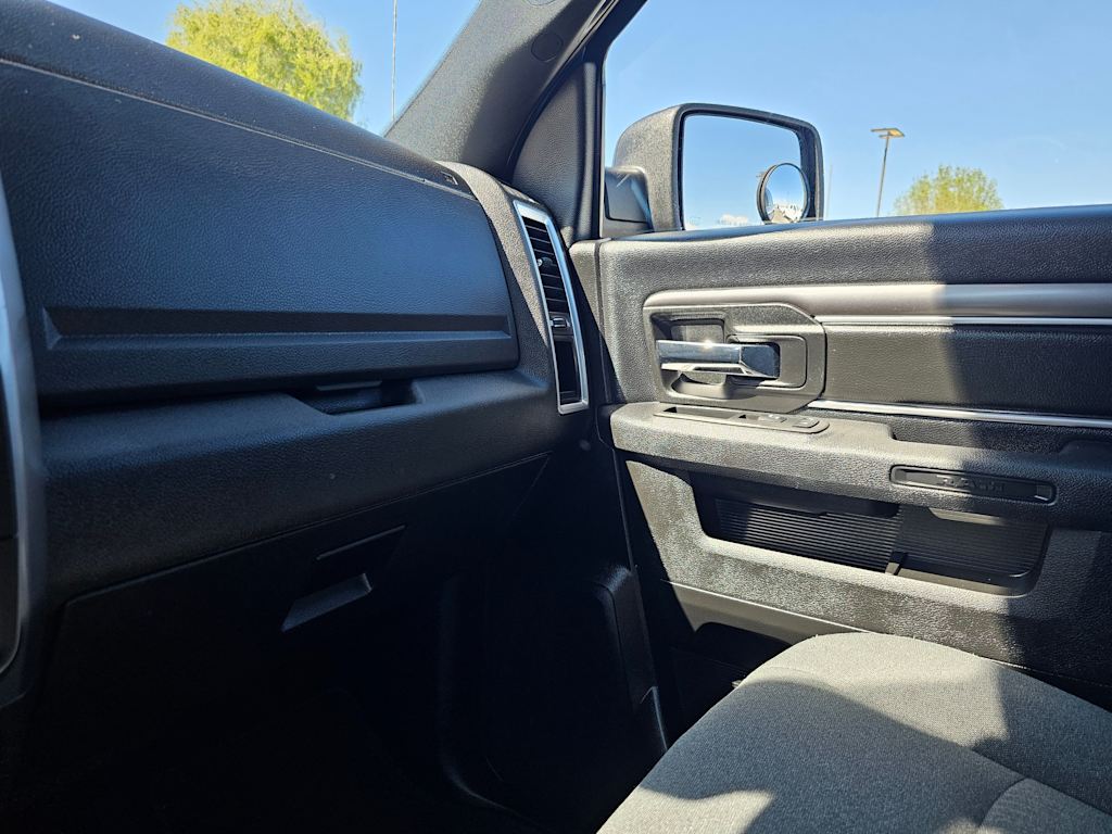 2021 RAM 1500 Warlock 28