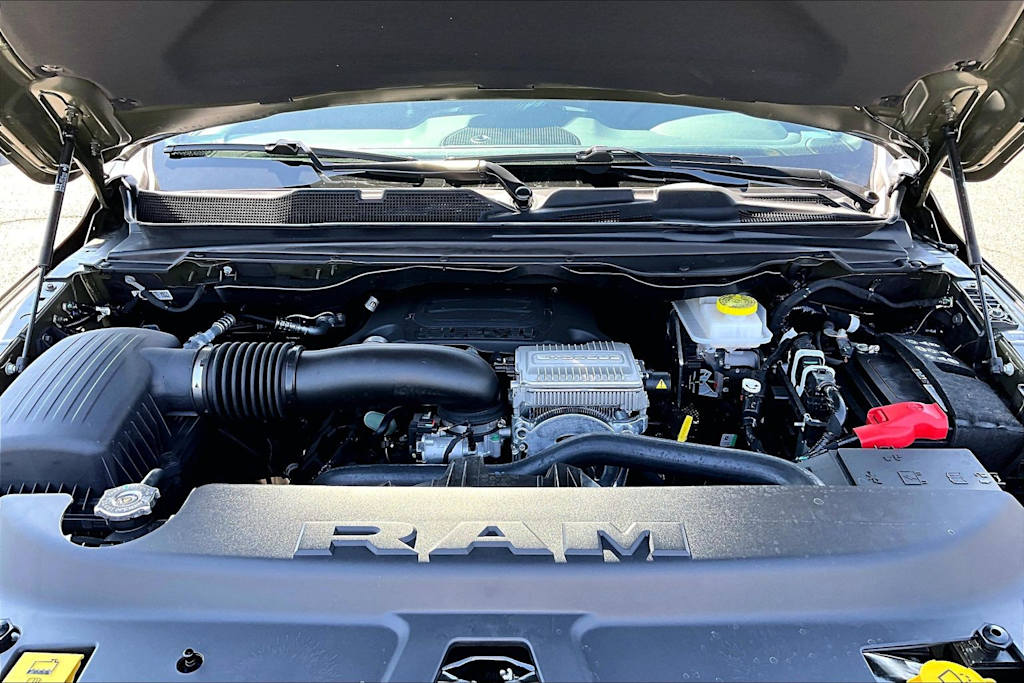 Thumbnail: 2026 RAM 1500 - 9
