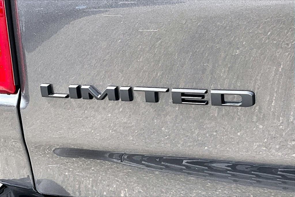 Thumbnail: 2026 RAM 1500 - 7