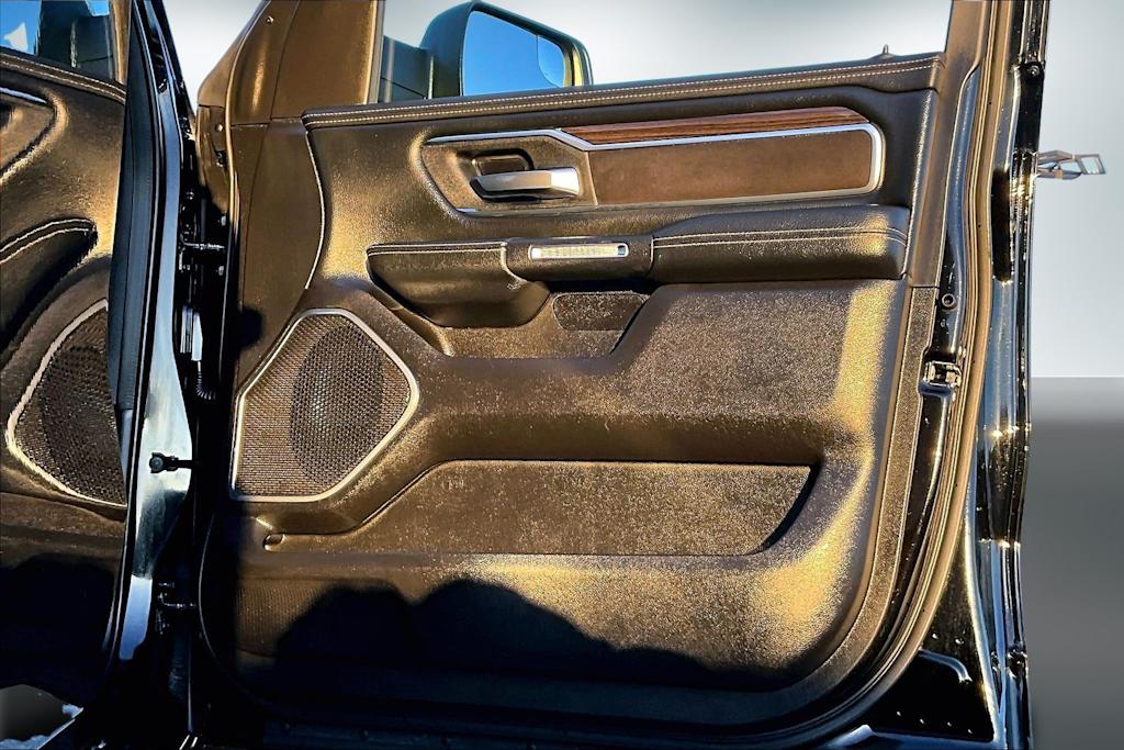 Thumbnail: 2025 RAM 1500 - 28