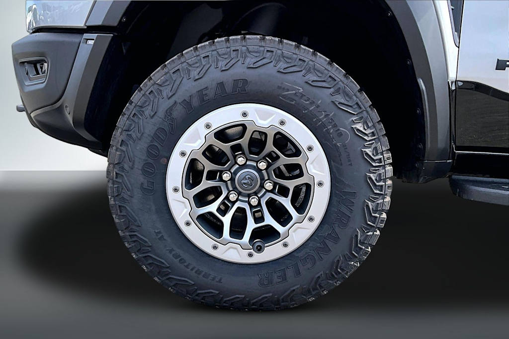Thumbnail: 2026 RAM 1500 - 8