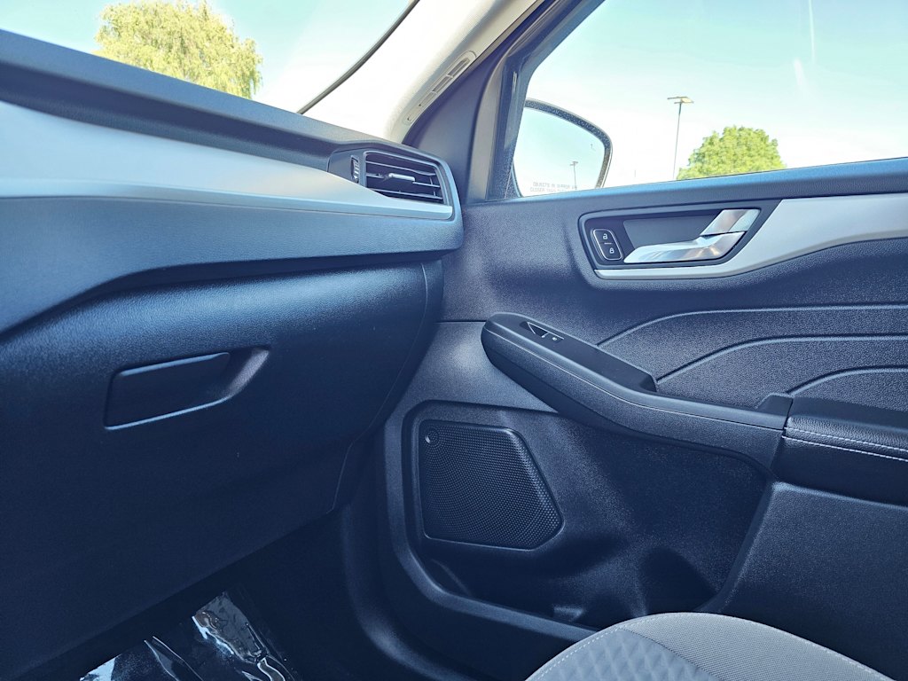 2021 Ford Escape SE Sport Hybrid 26