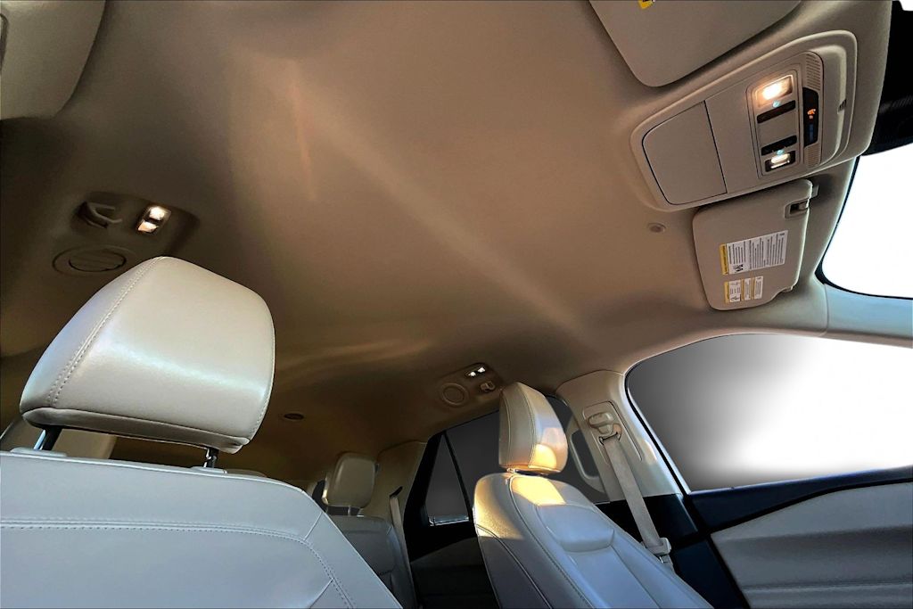 Thumbnail: 2023 Ford Explorer - 32