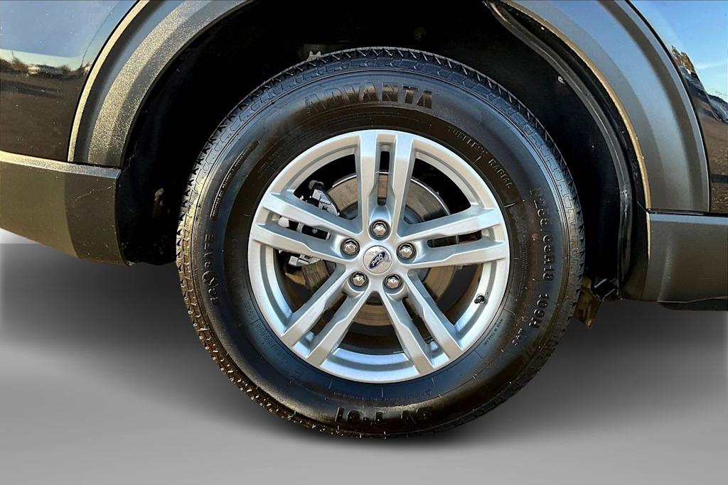 Thumbnail: 2023 Ford Explorer - 37