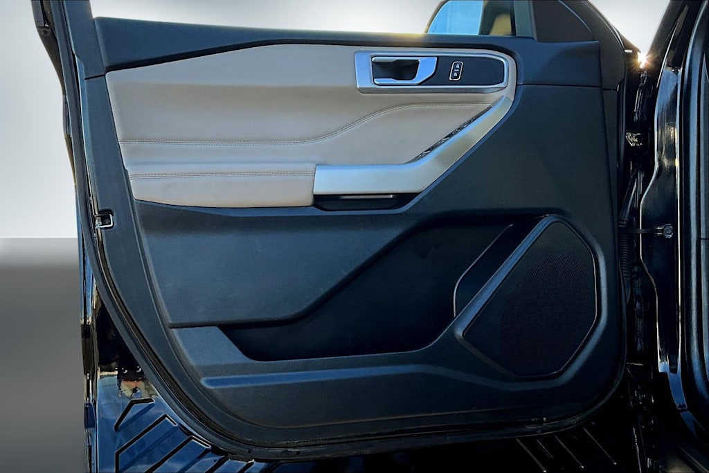 Thumbnail: 2023 Ford Explorer - 27