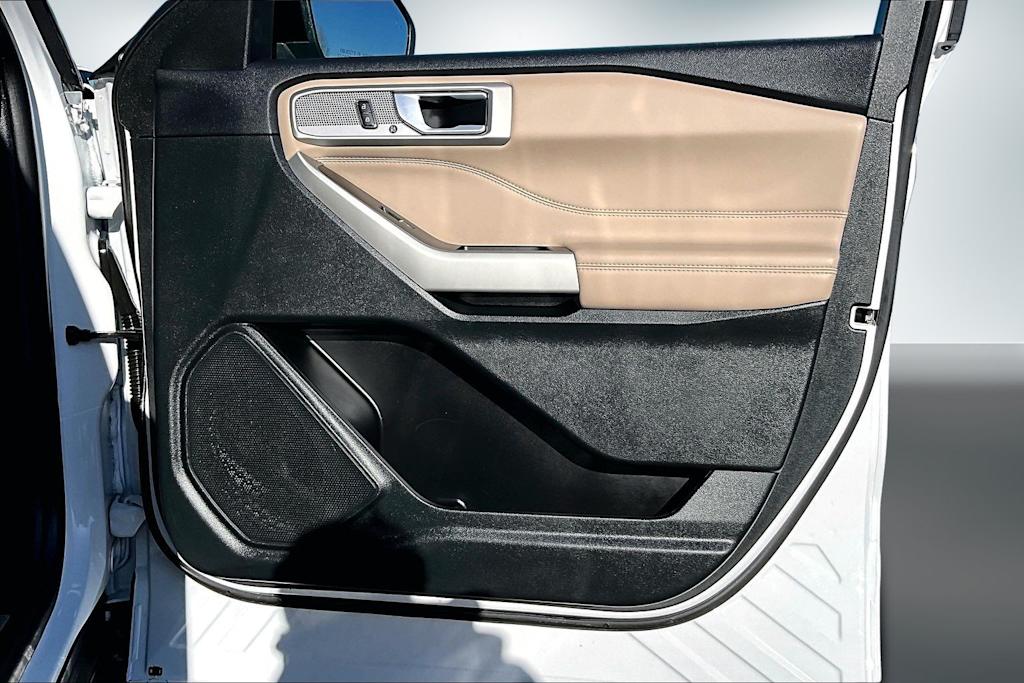 Thumbnail: 2023 Ford Explorer - 27