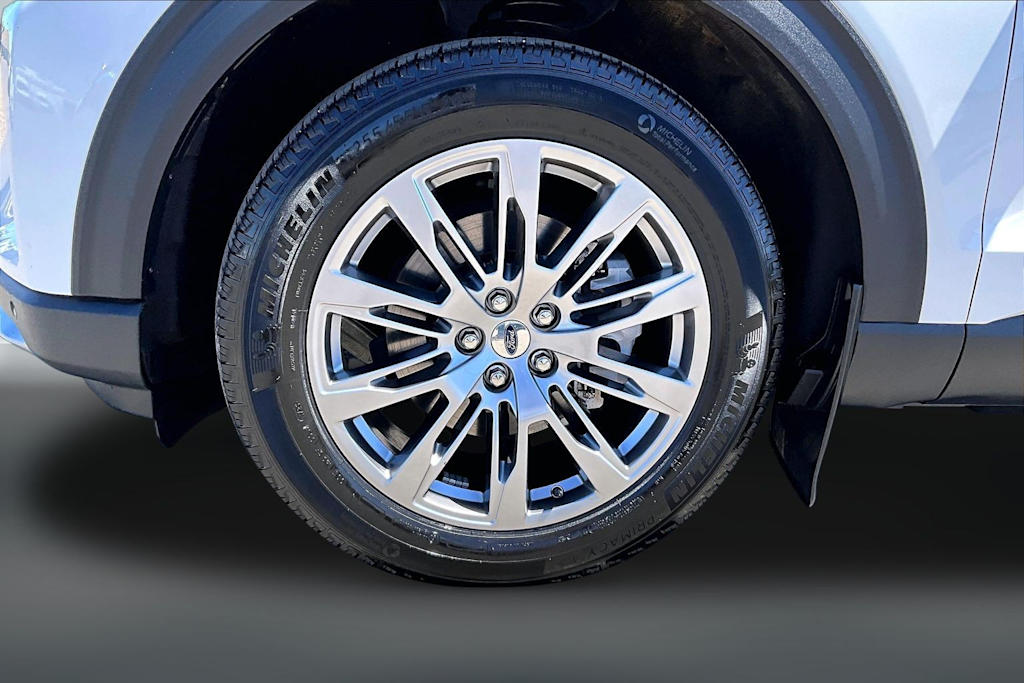 Thumbnail: 2025 Ford Explorer - 8