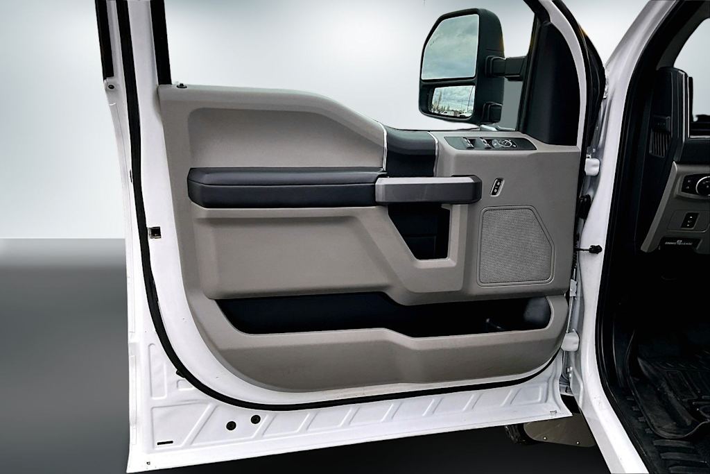 Thumbnail: 2021 Ford F-350 - 26