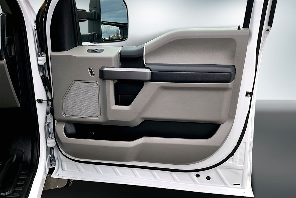 Thumbnail: 2021 Ford F-350 - 27