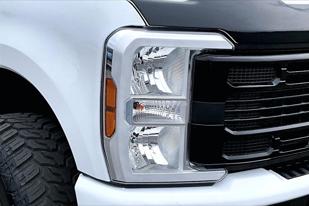 Thumbnail: 2024 Ford F-350 - 31