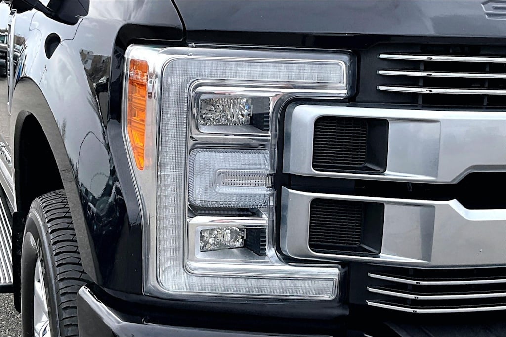 Thumbnail: 2019 Ford F-350 - 30