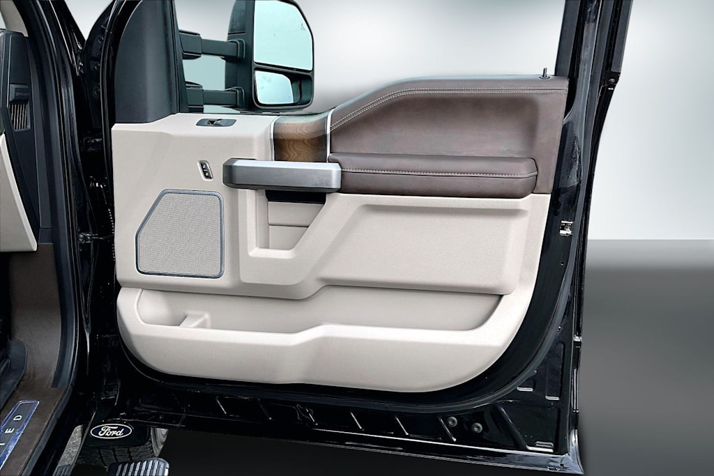 Thumbnail: 2019 Ford F-350 - 26