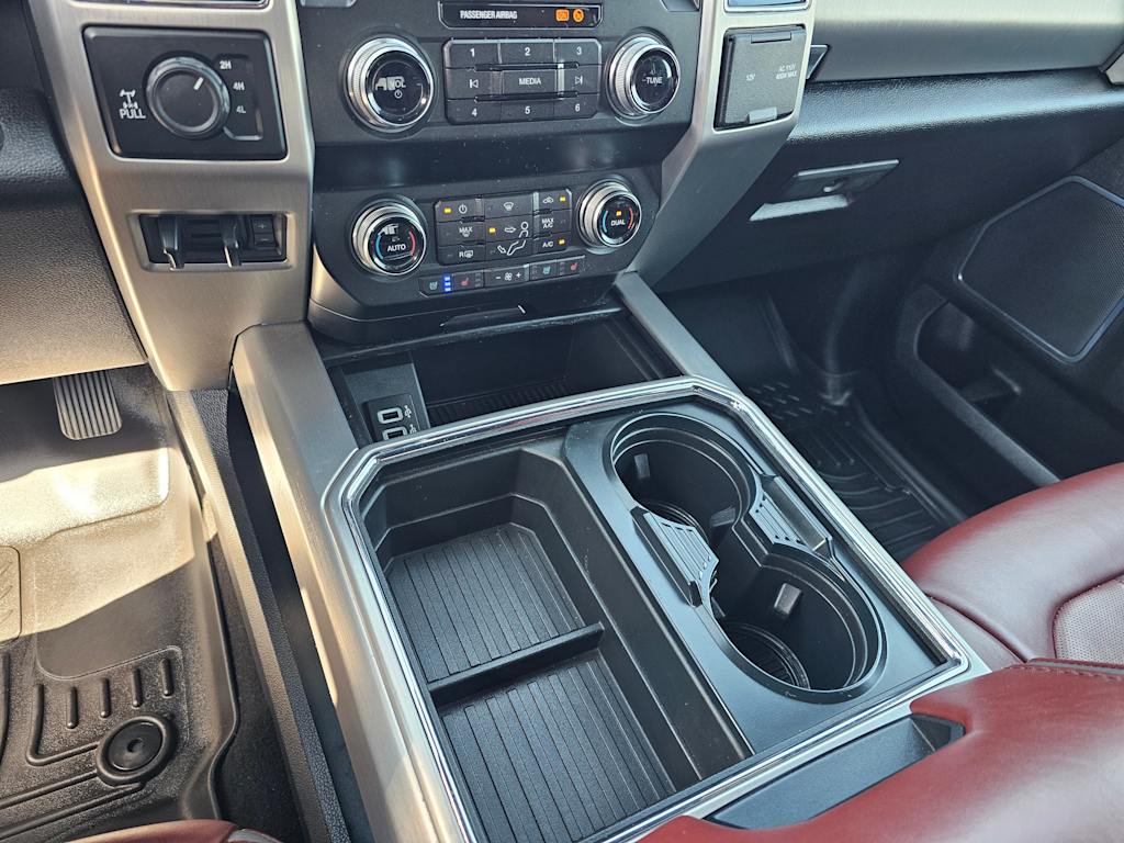 2019 Ford F-350 Platinum 16